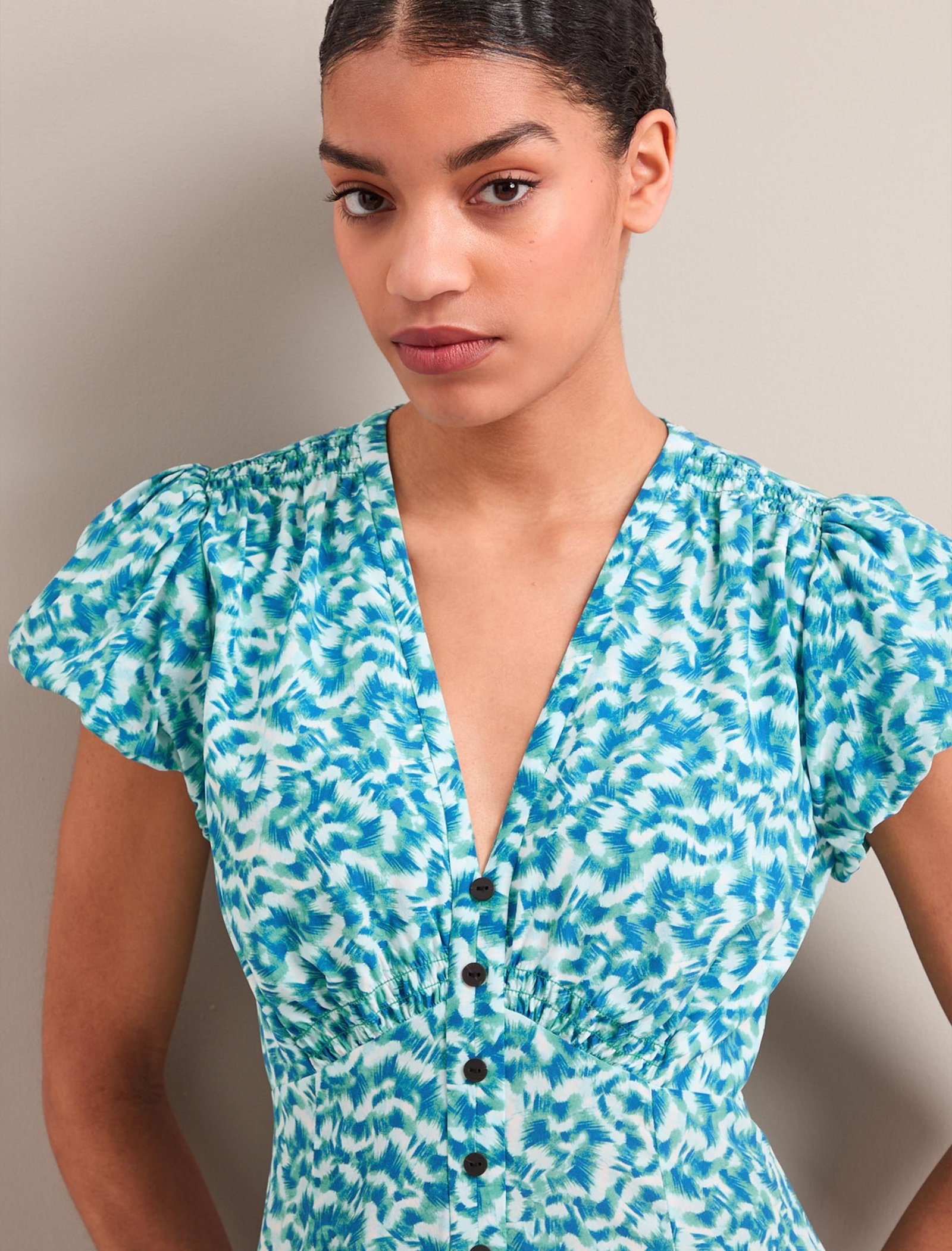 Leila Silk Maxi Dress - Blue Green Feather Print - Image 2